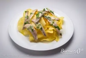 Patatas con boquerones