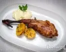Pierna de cabrito al horno con patatas al gusto