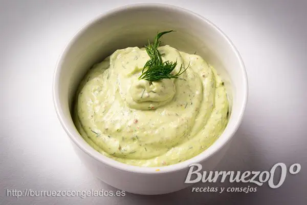 Salsa para marisco de aguacate