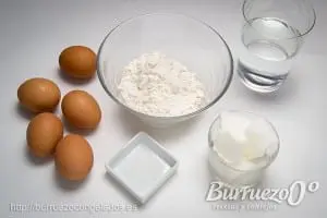 Ingredientes receta pasta choux: agua, harina, manteca y sal.