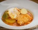 Patatas en caldo con bacalao, huevo y ajoaceite