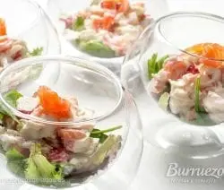 Ensalada de merluza, gambas y salmón, de Burruezo congelados